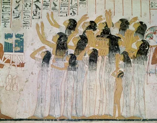 Mulheres em pranto numa procissão fúnebre, da capela funerária de Ramose, vizir e governador de Tebas, Novo Império, c. 1360 a.C.